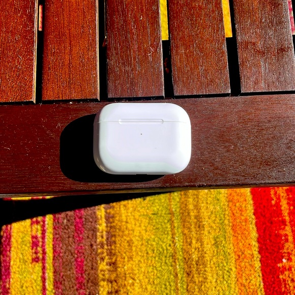 Apple airpod pros never used